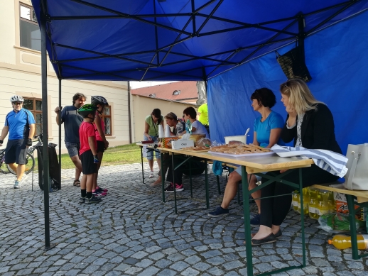 Cyklovýjezd 2018 - Zastávka v Nezamyslicích; foto: Anežka Jordánová